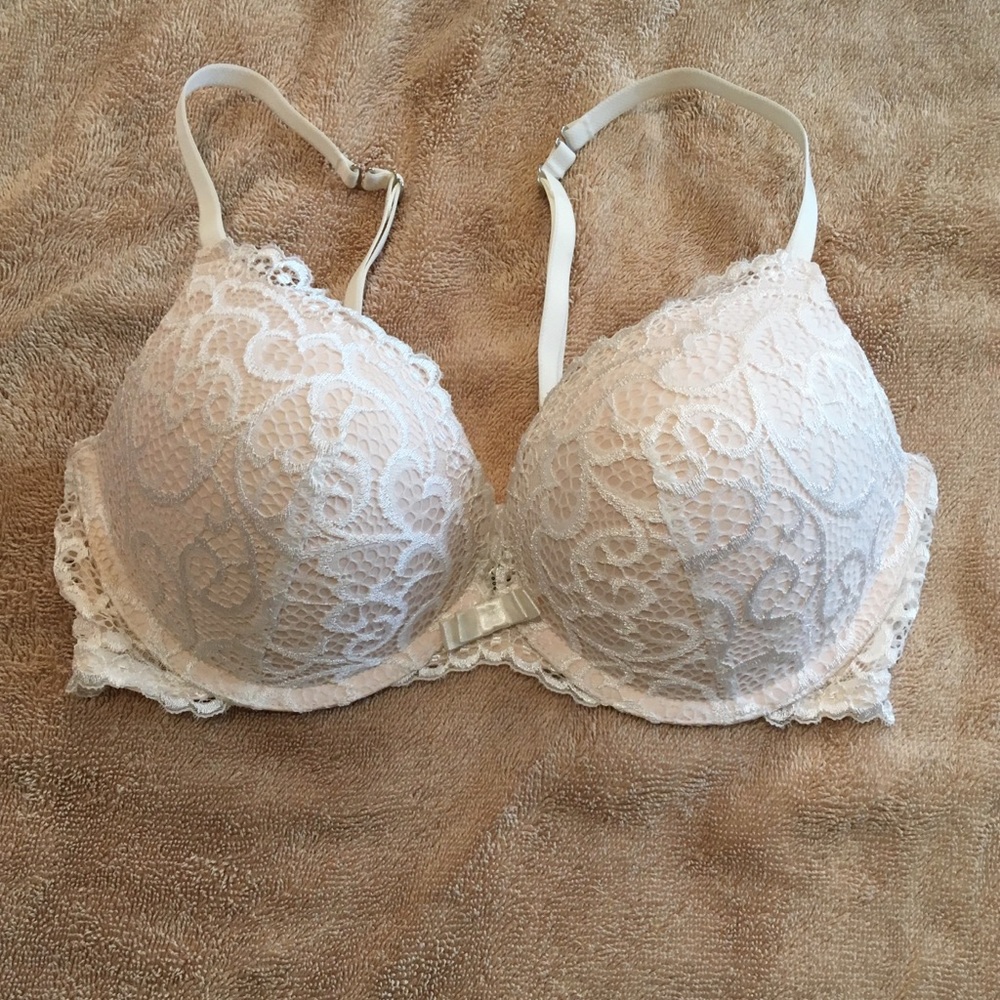 NWOT Fredrick’s of Hollywood push-up white lace
